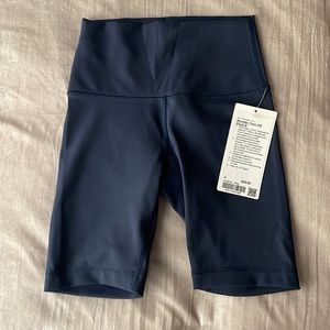 New !! Wunder Train HR 8” in navy.